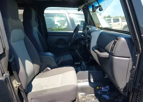 2006 Jeep Wrangler Unlimited from USA, damaged, VIN 1J4FA44S96P770007